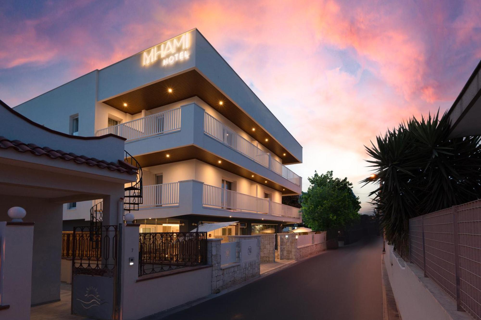 Hotel Mhami Pulsano Exterior photo
